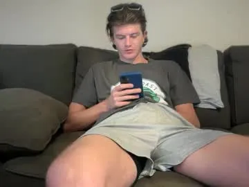 aviebby – webcam model profile photo Image 6