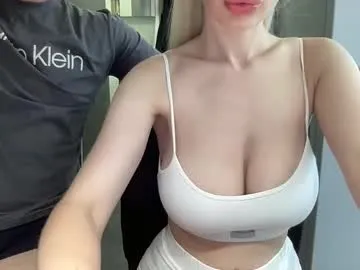 emyii – webcam model profile photo Image 12