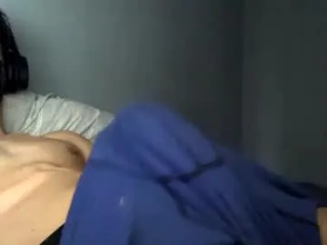 travonidas – webcam model profile photo Image 10