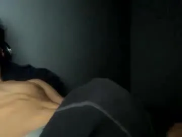 travonidas – webcam model profile photo Image 8