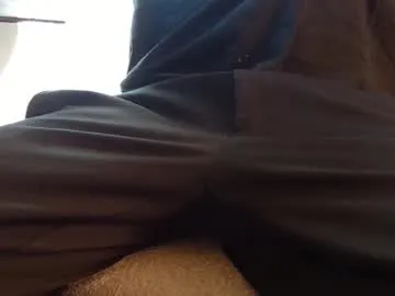 travonidas – webcam model profile photo Image 17