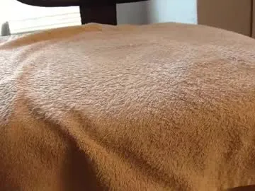 travonidas – webcam model profile photo Image 9