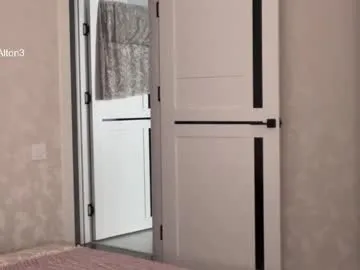 ella_lee15 – webcam model profile photo Image 8