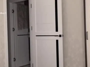 ella_lee15 – webcam model profile photo Image 9