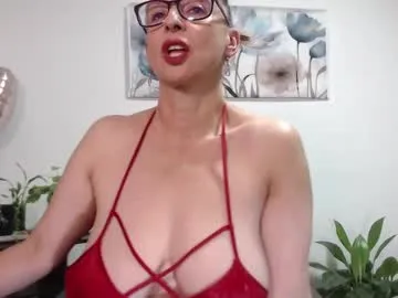 MOMO_ROSE – webcam model profile photo Image 6