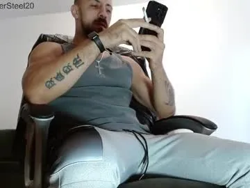 Runarunapi – webcam model profile photo Image 16