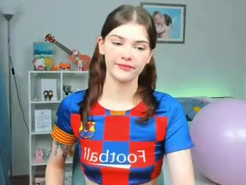 Runarunapi – webcam model profile photo Image 6