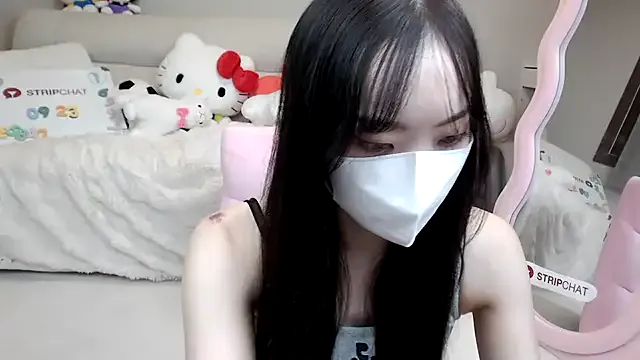 love-uiui – webcam model profile photo Image 4