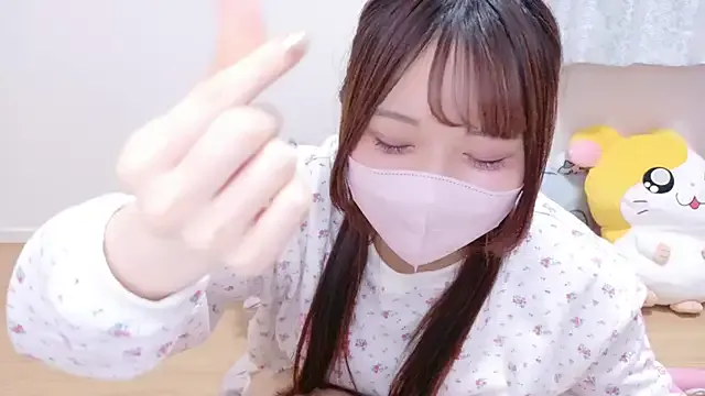 Yui-Ch – webcam model profile photo Image 2