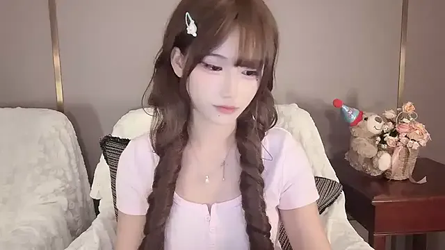 HottCandy21 – webcam model profile photo Image 13