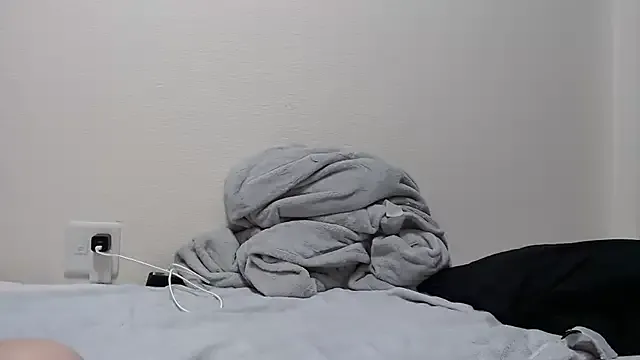 kira_mia – webcam model profile photo Image 4