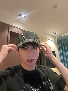 aviebby – webcam model profile photo Image 2