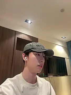 aviebby – webcam model profile photo Image 3