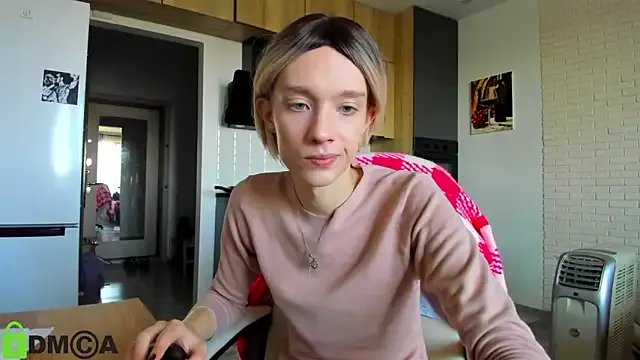 lavetax – webcam model profile photo Image 13