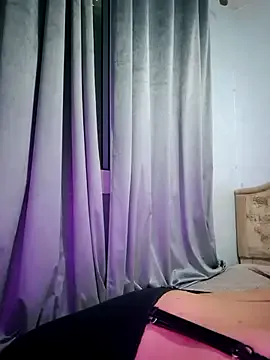 Runarunapi – webcam model profile photo Image 4