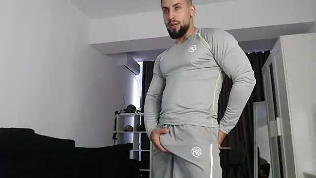 Runarunapi – webcam model profile photo Image 12