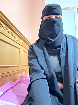 PumaShyXD – webcam model profile photo Image 4