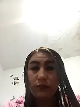 Runarunapi – webcam model profile photo Image 15