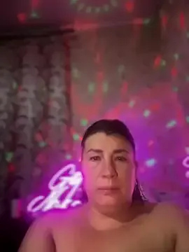 Runarunapi – webcam model profile photo Image 5