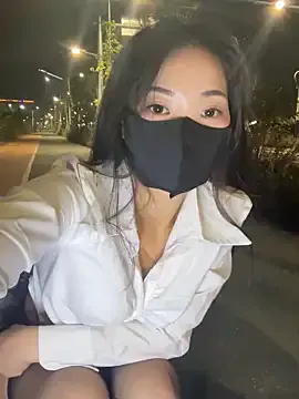 valerie_james3 – webcam model profile photo Image 10