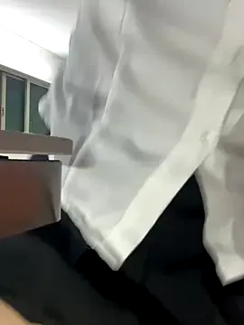 valerie_james3 – webcam model profile photo Image 9