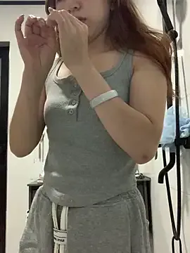 Yui-Ch – webcam model profile photo Image 10