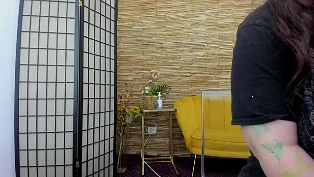 Runarunapi – webcam model profile photo Image 8