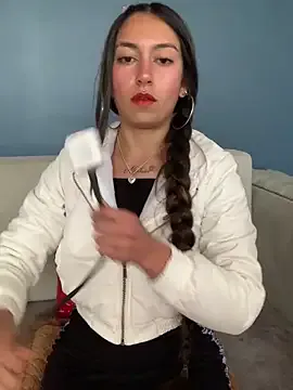 LilyWilder – webcam model profile photo Image 12