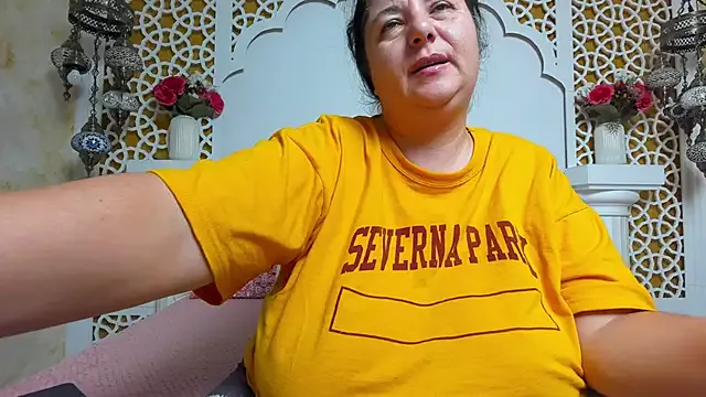 Runarunapi – webcam model profile photo Image 12