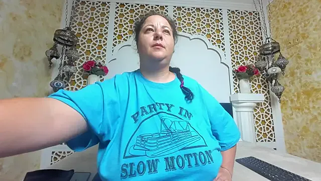 Runarunapi – webcam model profile photo Image 3