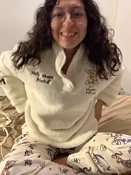 nicdani_1 – webcam model profile photo Image 3