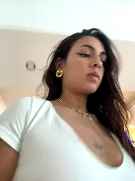 frenchava – webcam model profile photo Image 8
