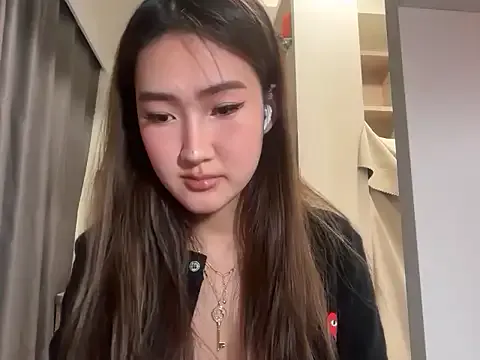 Hiiichan88 – webcam model profile photo Image 5