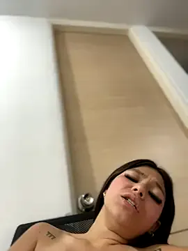 winter11 – webcam model profile photo Image 2