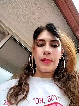 mia_dynasty – webcam model profile photo Image 2