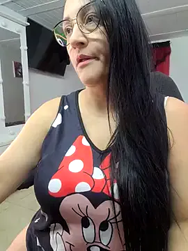 red__dizzy – webcam model profile photo Image 4