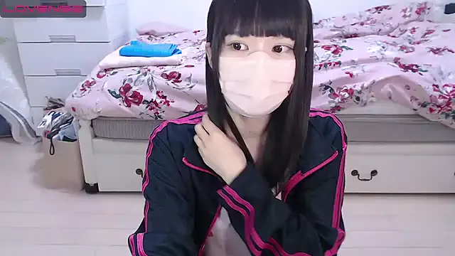 lalilamassu1 – webcam model profile photo Image 16