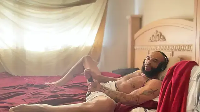 winter11 – webcam model profile photo Image 15