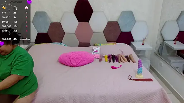 MARIAo0 – webcam model profile photo Image 17