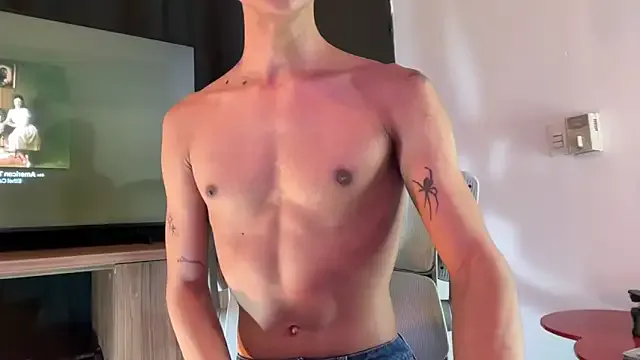 paroncho – webcam model profile photo Image 7