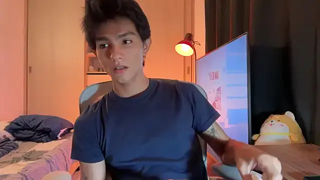 paroncho – webcam model profile photo Image 9