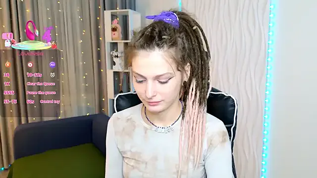 helenamoeller – webcam model profile photo Image 11