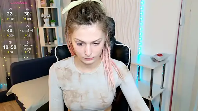 helenamoeller – webcam model profile photo Image 2