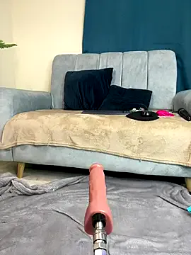 LilyWilder – webcam model profile photo Image 5