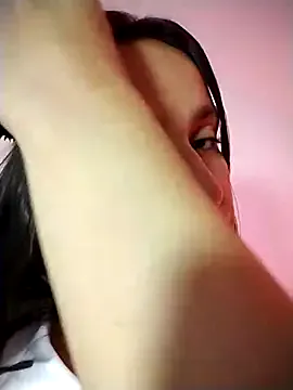 Runarunapi – webcam model profile photo Image 4