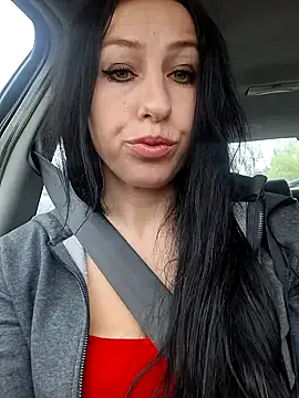 luck-005 – webcam model profile photo Image 13