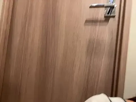 chloewildd – webcam model profile photo Image 8