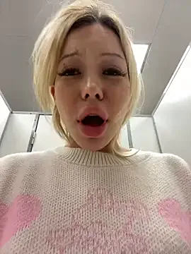 winter11 – webcam model profile photo Image 18