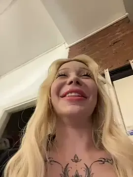 winter11 – webcam model profile photo Image 3