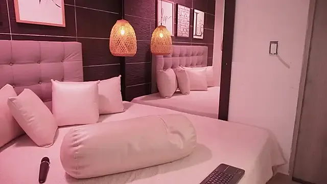 kittengirlxo – webcam model profile photo Image 2